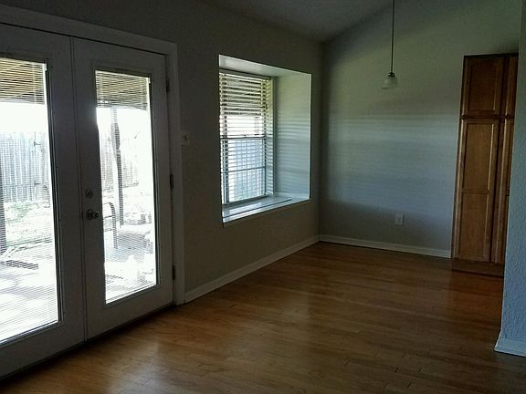 4th image of 2411 Boca Chica Dr