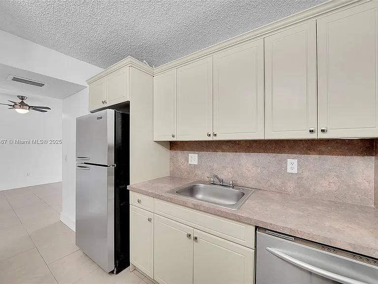 8260 SW 210th St #201 — Photo 13