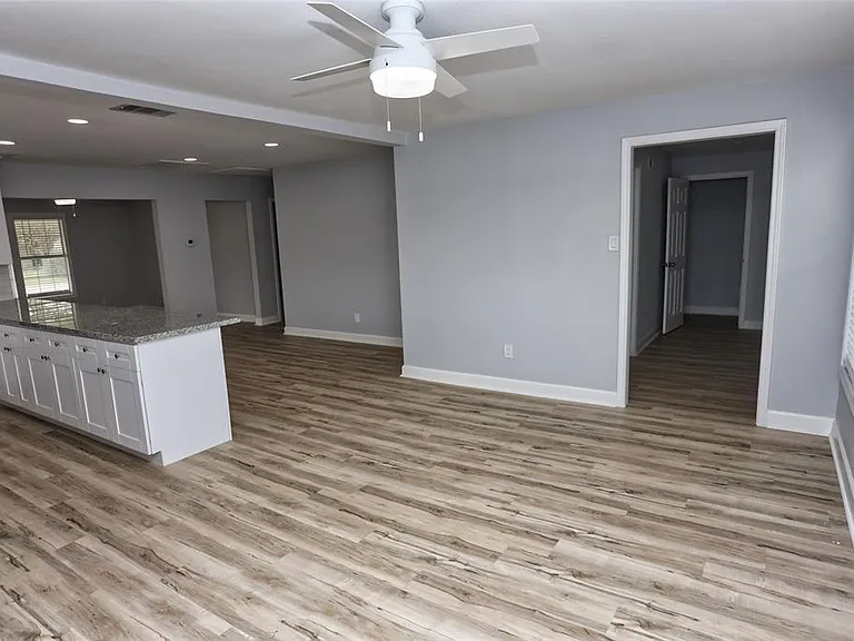 101 Bonita Ave — Photo 6
