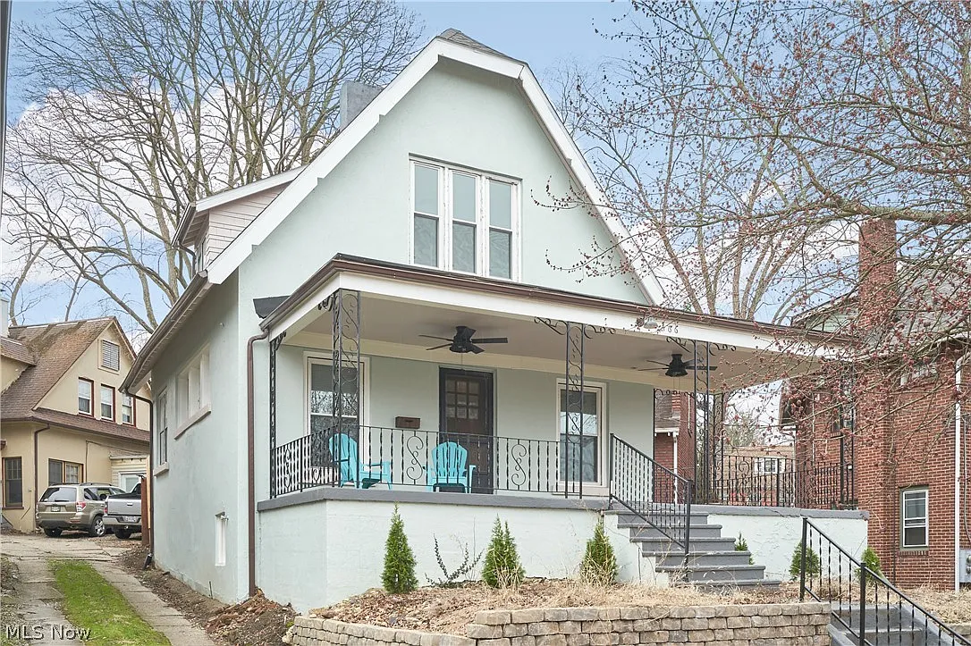 166 Marvin Ave photo 1
