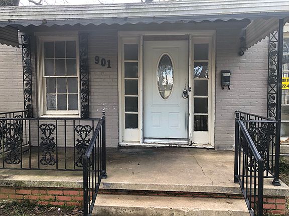 3rd image of 901 Evangeline Pl