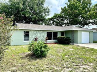 8611 Woodcrest Dr, Port Richey, FL 34668