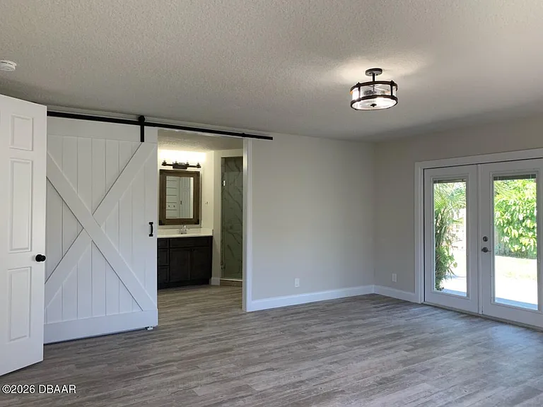 421 Pelican Bay Dr — Photo 23