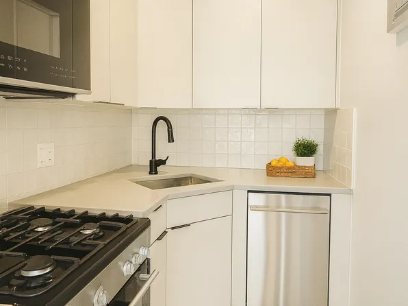 418 East 77th Street image 5 of 15