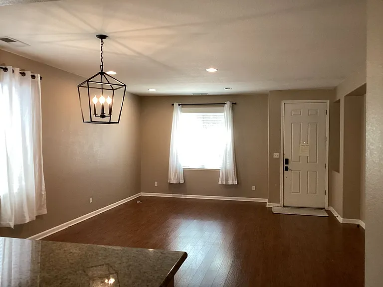 3442 N Leanna Ave — Photo 4
