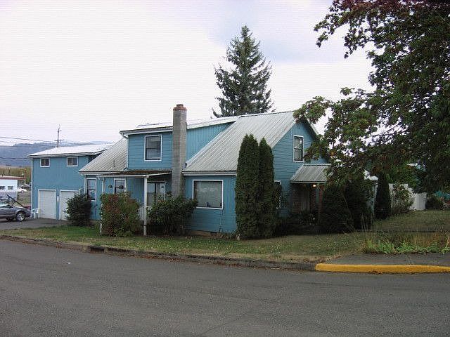 102 Alder St., Yoncalla