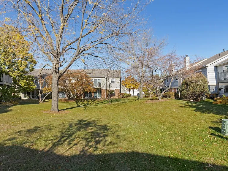 204 Dublin Ln — Photo 30