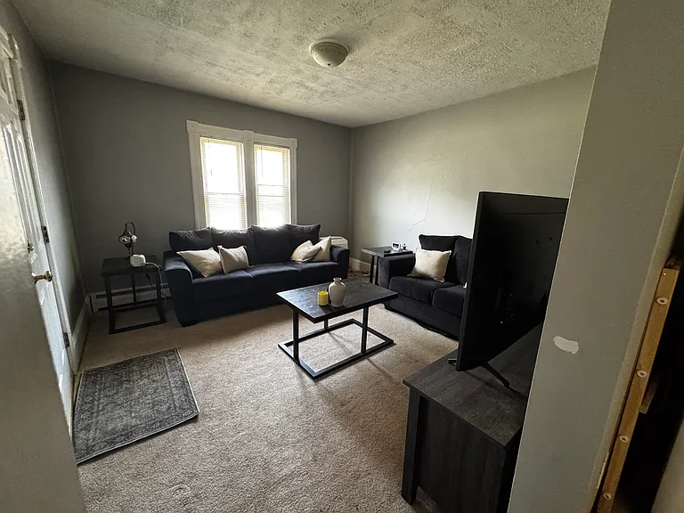 26 Newman St — Photo 3