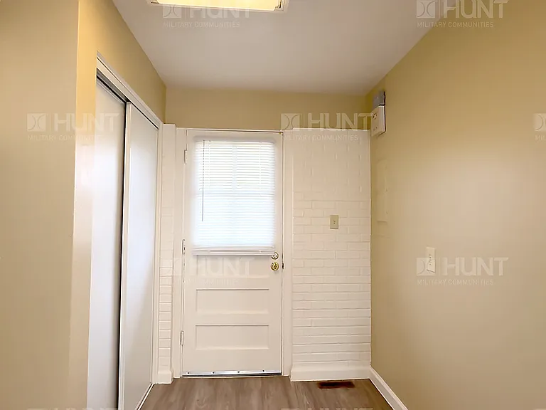 4072A Mercury Cir SE — Photo 6