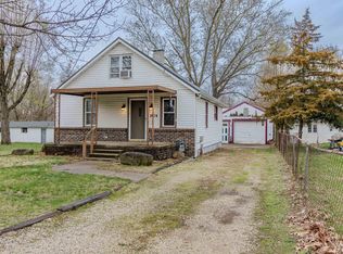 1504 Stout St, Pekin, IL