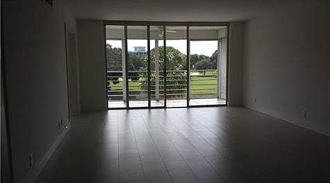 4th image of 555 Oaks Ln APT 312