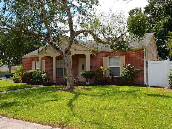 2nd image of 2321 Fern Cir