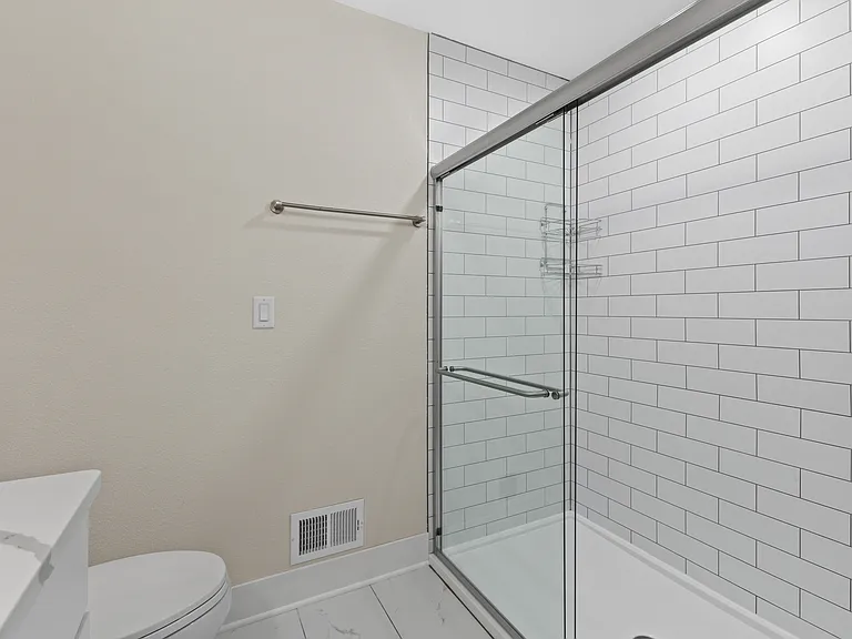 19150 Hi View Dr — Photo 12