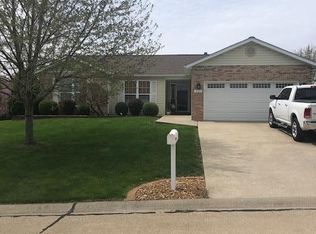 221 Southridge Dr, Shiloh, IL 62269