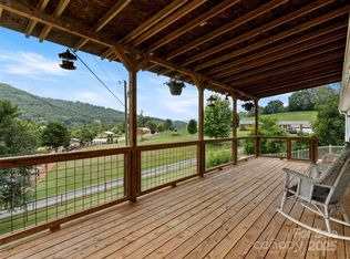 40 Sunset Hts, Canton, NC 28716