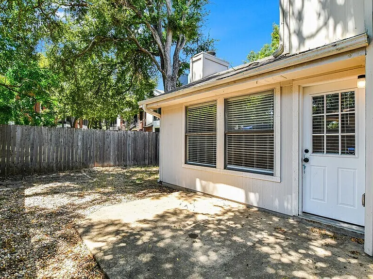 8103 Tuscarora Trl #A — Photo 3