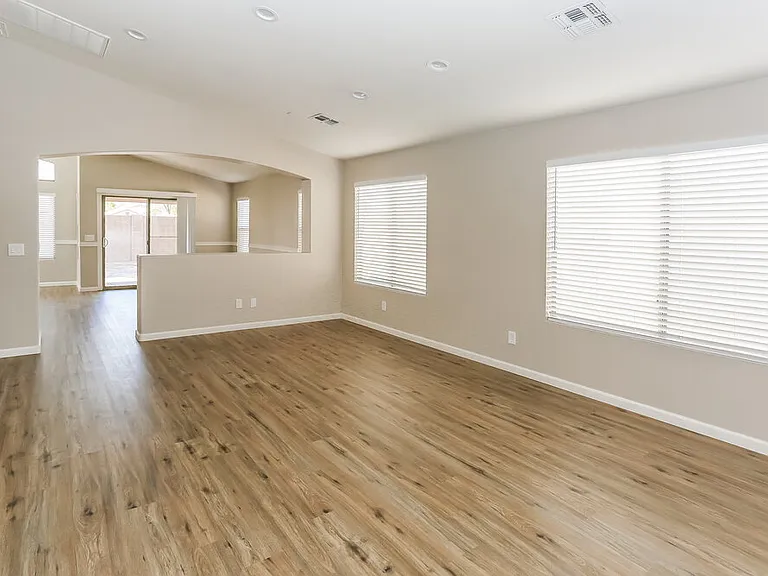 6418 W Magnolia St — Photo 7