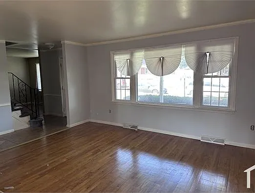4 bed, 1700 sqft, $2,900 — Photo 3