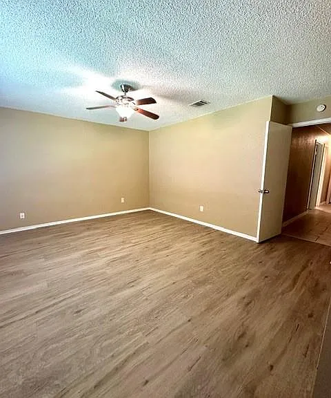 12210 Roandale Dr — Photo 13