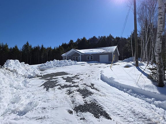 3rd image of 37 Raspberry Ct