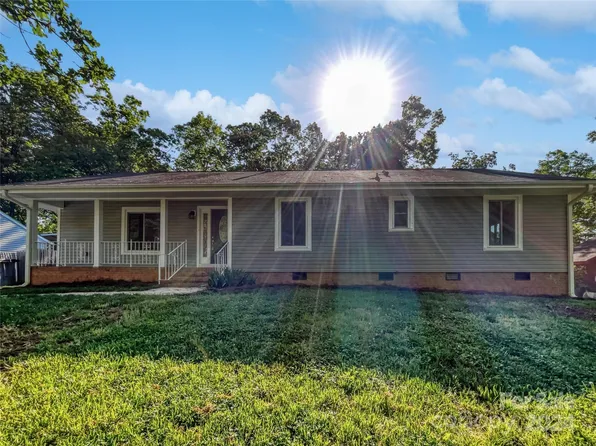7707 Pawtuckett Rd, Charlotte, NC 28214