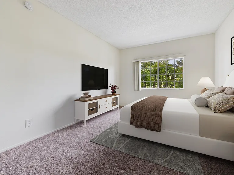 11641 Valley Spring Lane Apartments — Photo 9