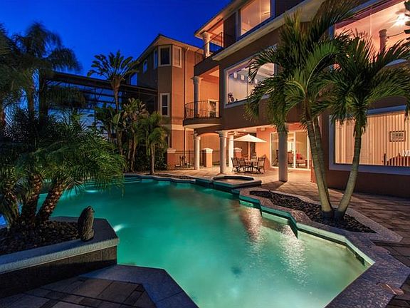 3rd image of 7942 Versilia Dr