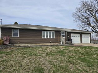 216 Hall St, West Union, IA 52175