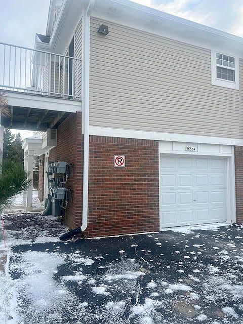 1st image of 16684 Dover Dr #16684