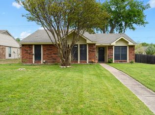 2102 Norway Dr, Garland, TX 75040
