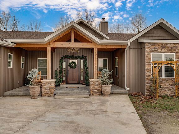 3rd image of 3294 W Farm Road 2