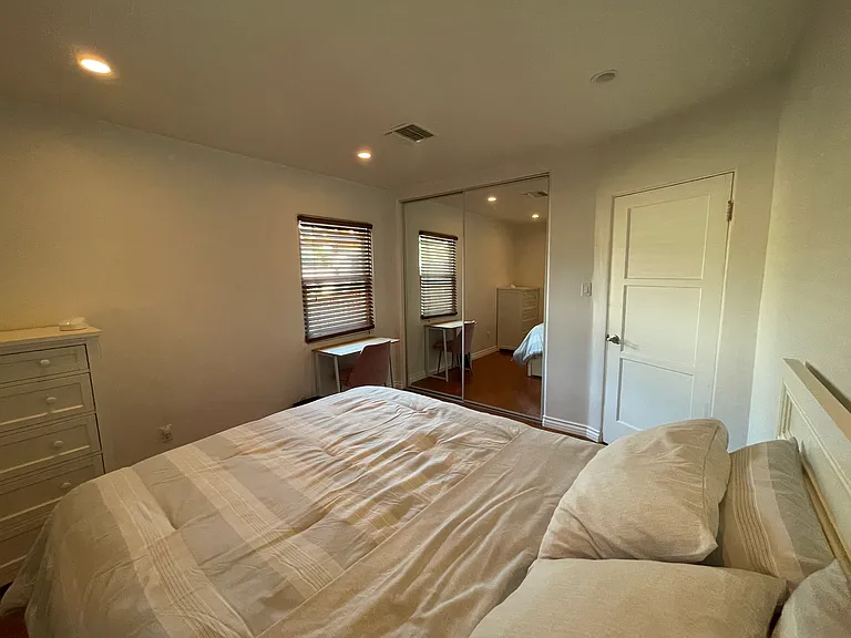 4020 Del Mar Ave — Photo 12