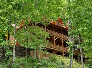 25 Kamama Trl, Maggie Valley, NC 28751