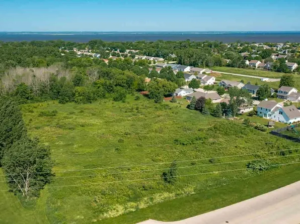 Scottwood Dr, Green Bay, WI 54311