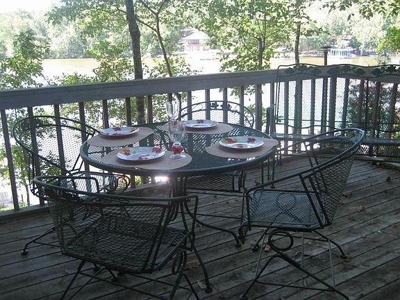 3rd image of 122 Barron Dr