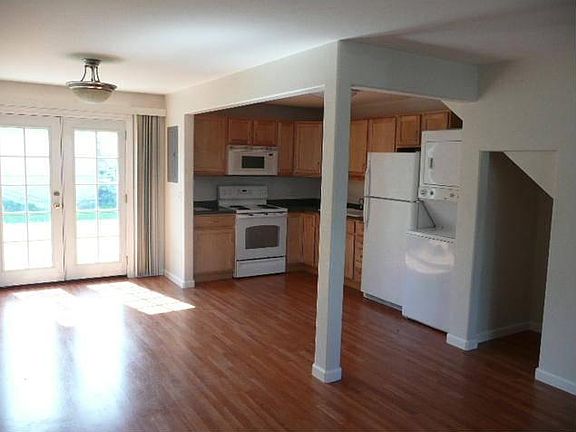 2nd image of 1233 Kennicott Ave