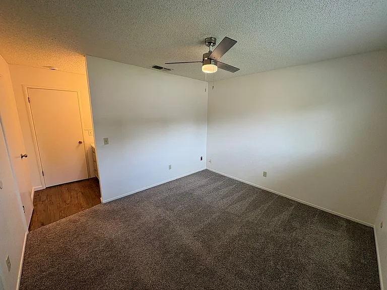 1927 S Julieann Ct — Photo 10