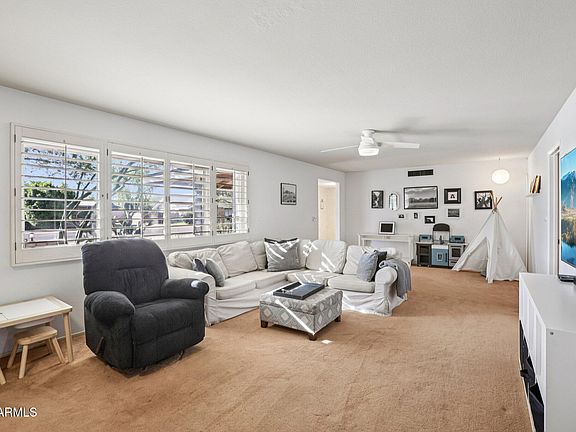 4th image of 304 E CONCORDA Drive