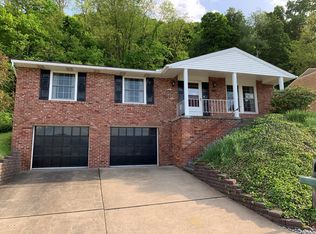 56 Crestview Dr, Wheeling, WV