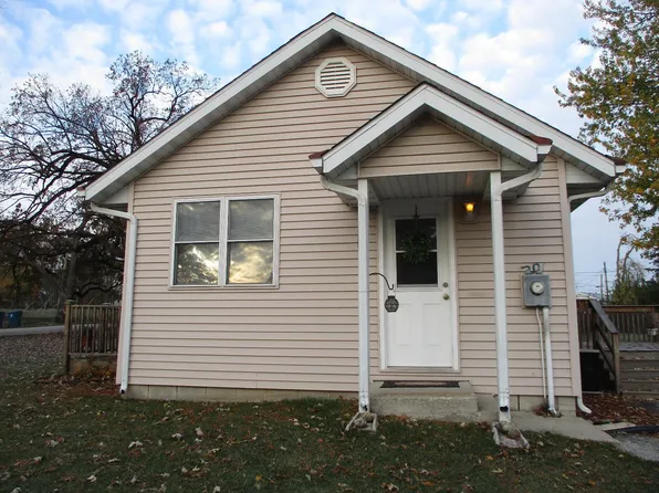 201 McAlpin St, Hebron, IN 46341