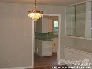 3rd image of 302 Forrest Hill Dr