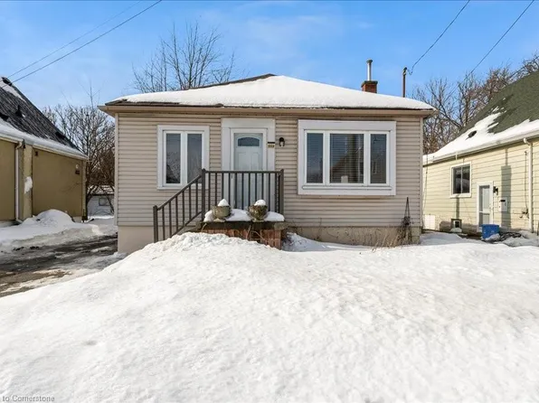 242 E 27th St, Hamilton, ON L8V 3G4