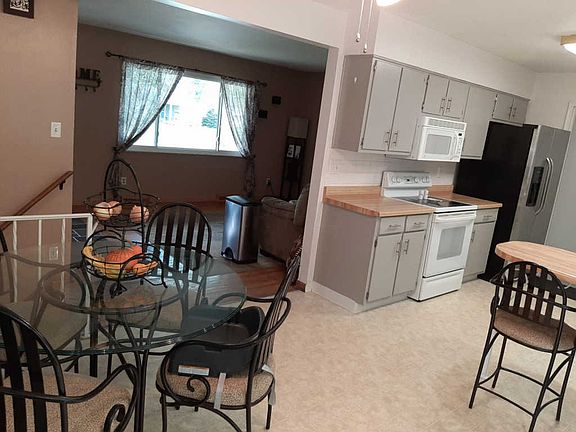 5th image of 285 Brookhaven Dr W