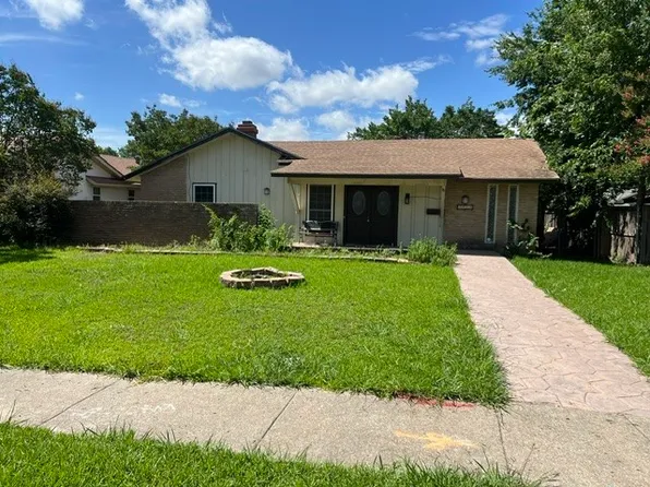 3810 Crater Lake Ct, Irving, TX 75062