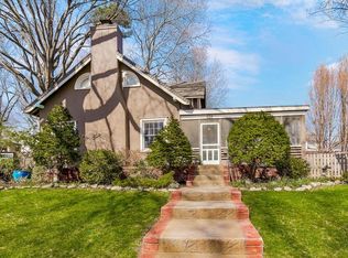 428 Huntington Rd, Kansas City, MO 64113