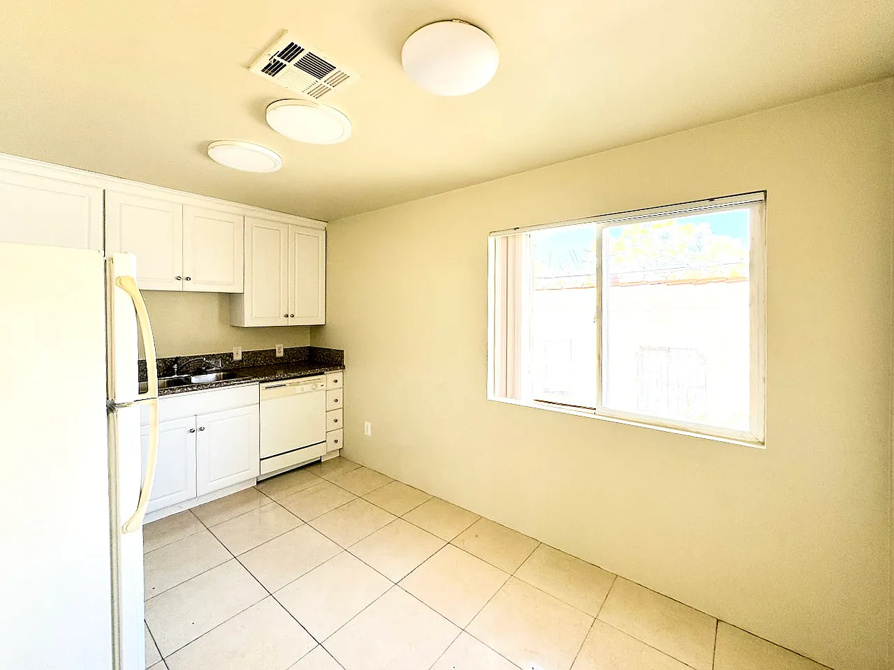 2 bed, 1.5 bath, 900 sqft, $2,995 — Photo 4