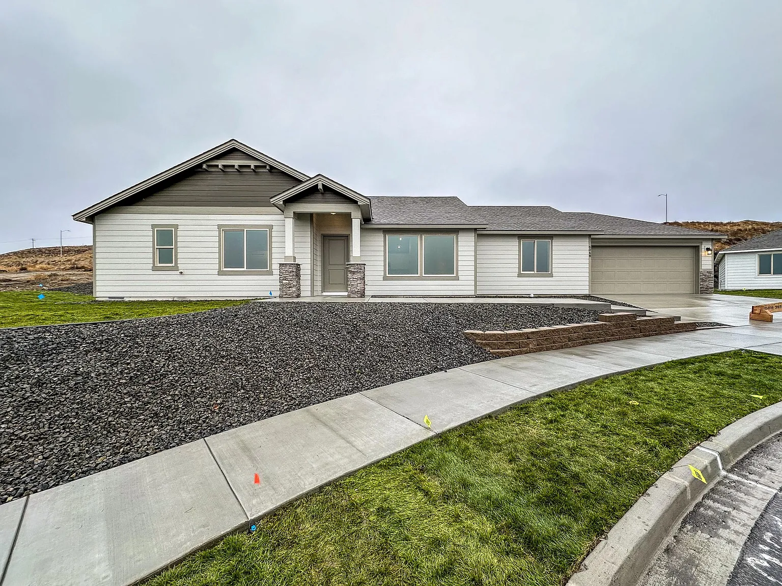 W 30th Pl, Kennewick — Photo 1