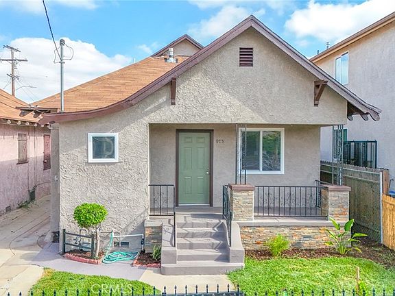 4th image of 975 E 43rd Pl