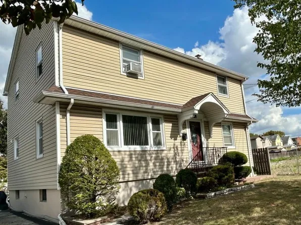 561 New York Ave Floor 2, Lyndhurst, NJ 07071