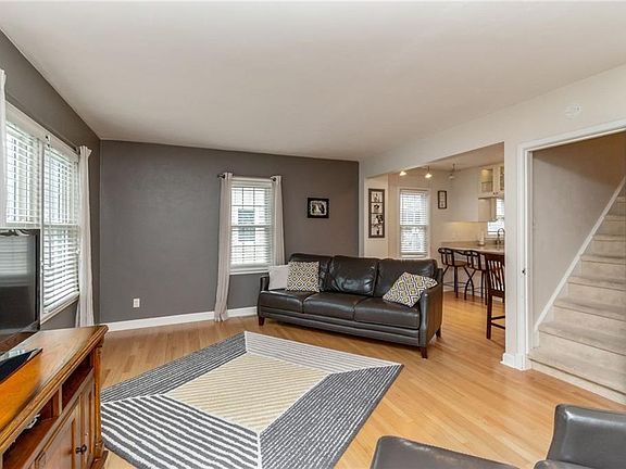 5th image of 1531 Burnett Ave